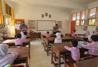 Sat Lantas Polres Mukomuko Sosialisasikan Tertib Berlalulintas Kepada Pelajar SDN 03 Mukomuko  