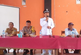 Kapolsek Lais Saat Hadiri Acara Pelantikan dan Pengambilan Sumpah Jabatan Perangkat Desa