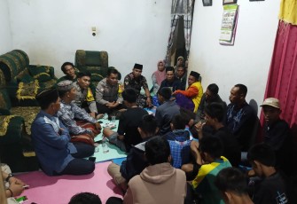 Bhabinkamtibmas Polsek Manna dan Bhabinkamtibmas Polsek Pino Laksanakan Problem Solving 