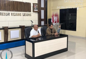 Kapolres memberikan arahan