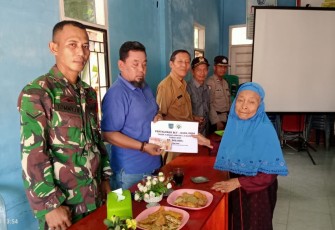 Bhabinkamtibmas Desa Urai Kecamatan Ketahun Laksanakan Monitoring Penyaluran BLT Dana Desa