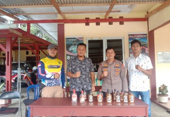 Giat Imbangan Ops Pekat Nala I, Polsek Kaur Utara Amankan Puluhan Botol Miras