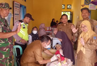 Dukung Cegah Stunting, Bhabinkamtibmas Polsek Padang Jaya  Pantau Giat Posyandu Balita