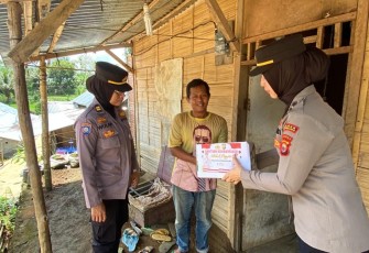 Sat Binmas Polres Kepahiang Salurkan Bantuan Kemanuasian Untuk Negeri