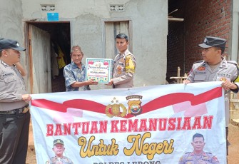 Polsek Rimbo Pengadang Salurkan Bansos