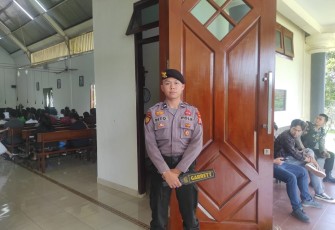 Polres Kepahiang Turunkan Personel Gelar Pengamanan di Gereja