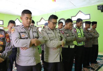 Polres Lebong Gelar Salat Ghaib