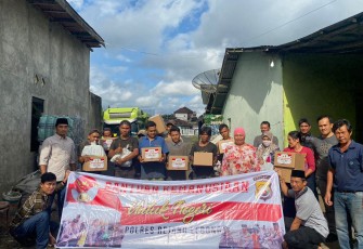 Tiga Kelurahan di Rejang Lebong Terima Bansos Dari Polres Rejang Lebong