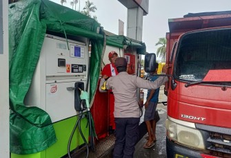 Cek Ketersediaan BBM Bhabinkamtibmas Sambangi SPBU Tanjung Raman 