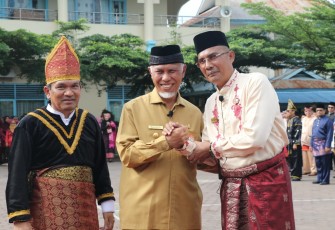 Suasana saat memperingati Hari Amal Bakti Kemenag ke-77 di Halaman Kantor Kanwil Kemenag Provinsi Sumatra Barat.