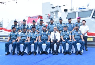 Pangkoarmada III Hadiri Delivery Ceremony Special Mission Combat Boat Patkamla Yapero III-11-17  