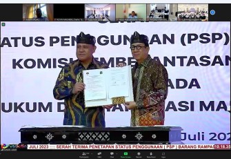 Penandatanganan berita acara penyerahan barang rampasan dari Komisi Pemberantasan Korupsi Kepada Kementerian Hukum Dan Hak Asasi Manusia Republik Indonesia sekaligus penetapan status penggunaan barang milik negara yang berasal dari barang rampasan negara.