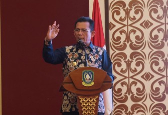 Gubernur Ansar saat Jadi Keynote Speaker di Seminar Nasional Uniba 