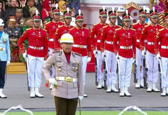 Upacara penurunan bendera negara sang merah putih yang merupakan rangkaian HUT RI ke- 78 di Istana Negara, Jakarta Pusat, Kamis (17/8/2023).