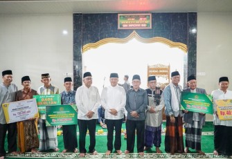 Gubernur Rohidin Gelontorkan Rp 2,8 Miliar Bantuan Rumah Ibadah