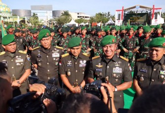 Danrem 121/Abw saat Hadiri Upacara Peringatan HUT Kodam XII/TPR ke-65