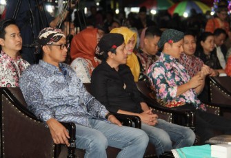 Dandim 0806/Trenggalek dan Forkopimda Meriahkan Hari Jadi Ke-829 Trenggalek dengan Wayang Kulit