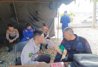 Subsatgas Dokkes Lakukan Pemeriksaan Kesehatan Terhadap Personel yang Melaksanakan Pengamanan