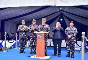 Wakasal  Laksdya TNI Erwin S. Aldedharma Meresmikan Pengoprasian 1 unit Kapal Tunda (Harbour Tug) TD Ranai 405 di Dermaga Slipway Galangan PT Noahtu Shipyard, Tanjung Priok, Jakarta Utara, Jumat, (8/12)