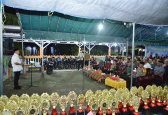 Bupati Batu Bara saat menutup MTQ - V tingkat Kecamatan Datuk Tanah Datar, Sabtu (04/03/2023). 