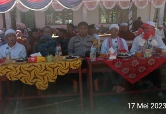 Bhabinkamtibmas Polsek Padang Bolak, Aipda Akhsan Chatib Lubis, hadiri acara penamatan santri dan santriwati Pondok Pesantren (Ponpes) Purbaganal, Rabu (17/5/2023) pagi.