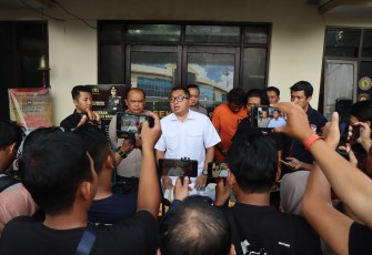 Kasatreskrim Polres Malang, AKP Gandha Syah Hidayat Saat Melakukan Konferensi Pers 