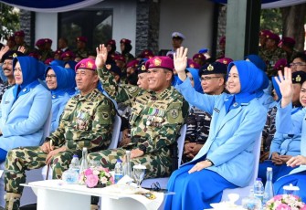 Kepala Staf Angkatan Laut (Kasal) Laksamana TNI Muhammad Ali memimpin Upacara Militer Parade dan Defile dalam rangka Hari Ulang Tahun (HUT) Ke-78 Korps Marinir TNI Angkatan Laut (TNI AL) Tahun 2023 bertempat di Bhumi Marinir Cilandak, Jakarta Selatan, Rabu (15/11)