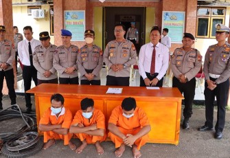 Press Release hasil Operasi Musang Nala I 2023 di pimpin langsung Kapolres Mukomuko AKBP Nuswanto, S. H.,S.IK.,M.H di dampingi Kabag Ops dan PJU Polres Mukomuko.