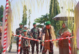 Danrem 121/ABW yang baru saat Laksanakan Tradisi Penerimaan  