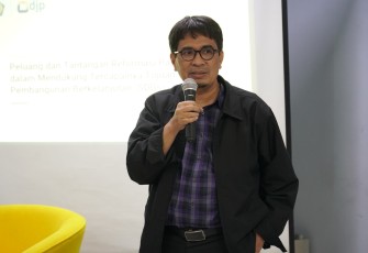 Kepala Subdirektorat Dampak Kebijakan Direktorat Potensi, Kepatuhan, dan Penerimaan Direktorat Jenderal Pajak, Eureka Putra, S.E., Ak., M.Sc., Ph.D