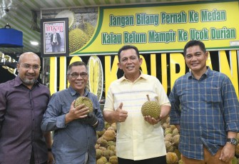 Ansar Ahmad di Ucok Durian, Medan. 
