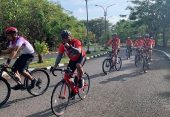 Prajurit Lanudal Manado Gowes Lintasi Perbukitan Berudara Segar