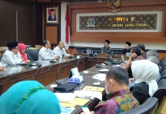 PGSI Jawa Timur saat mendatangi komisi E DPRD Jatim, Senin 30 Maret 2023.