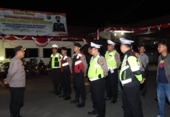 Dalam rangka antisipasi berbagai macam gangguan keamanan dan ketertiban masyarakat (Guantibmas) pada Libur Hari Raya ‘Idul Adha 1444 Hijriah, jajaran Polres Tapanuli Selatan (Tapsel) dan Polsek jajaran, menggelar Patroli skala besar di sejumlah titik, Sabtu (1/7/2023)