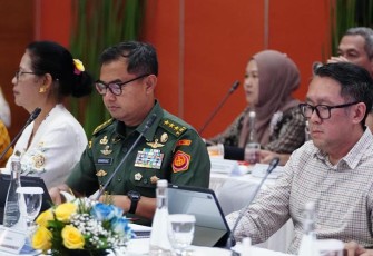 Kasum TNI Letnan Jenderal TNI Bambang Ismawan, S.E., M.M. mewakili Panglima TNI didampingi oleh Waasops Panglima TNI Marsma TNI Bonang Bayuaji G, S.E., saat menghadiri Rapat Koordinasi Panitia Nasional Persiapan KTT KE 43 ASEAN tahun 2023.