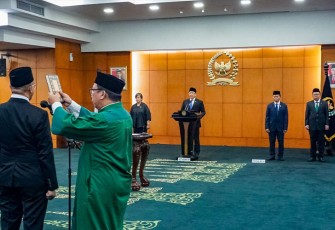 Pelantikan PAW Anggota MPR dari Fraksi Nasdem dan PKS