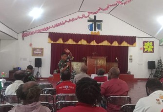 Danramil 1710-04/Tembagapura Gelar Komsos Usai Ibadah Gereja