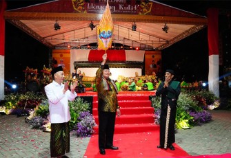 Panglima TNI Laksamana TNI Yudo Margono S.E.,M.M., dilapangan Universitas Yudharta Pondok Pesantren Ngalah Yayasan Darut Taqwa Sengonaung Jl. Yudharta No. 7 Dsn. Kembangkuning, Ds. Sengonagun, Kec. Purwosari, Pasuruan Jawa timur, Minggu (3/9/2023).