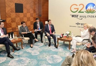 Presiden Joko Widodo dan PM Italia Giorgia Meloni dalam pertemuan bilateral antar kedua negara yang digelar di Bharat Mandapam, IECC, Pragati Maidan, New Delhi, India, pada Minggu, 10 September 2023.