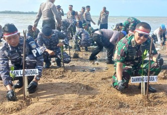 Personel Wing Udara 1 Ikuti Program Tanam Pohon Serentak