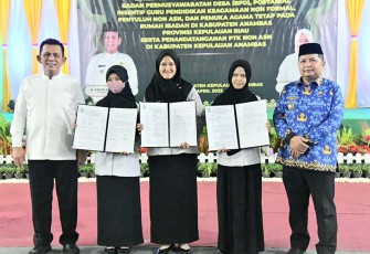Penyerahan Bantuan Insentif Komponen Masyarakat Kepri Selama Ramadhan Ditutup di Anambas