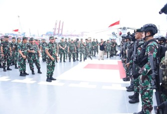 Asops Panglima TNI saat Cek Kesiapan Bantuan Kemanusiaan ke Palestina 
