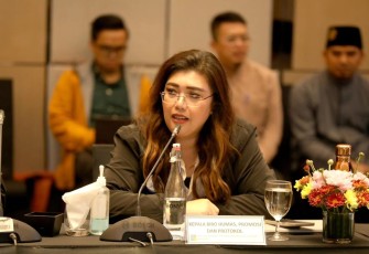 Kepala Biro Humas Promosi dan Protokol, Ariastuty Sirait