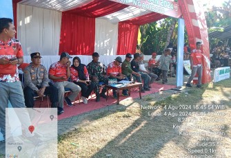 Babinsa Koramil 0801/07 Ngadirojo Lakukan Pengamanan Pertandingan Sepak Bola
