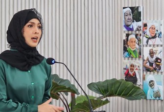 Tim Media Center Kementerian Agama Widi Dwinanda menyampaika keterangan pers haji di Asrama Haji Pondok Gede, Jakarta, Kamis (16/5)