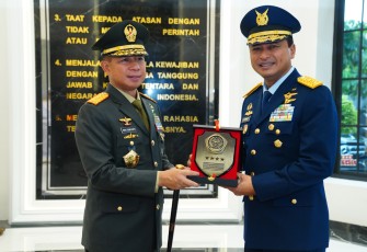 Panglima TNI Jenderal TNI Agus Subiyanto, S.E., M.Si, memimpin Upacara penyerahan tugas, wewenang dan tanggung jawab Jabatan Panglima Komando Gabungan Wilayah Pertahanan II (Pangkogabwilhan II), bertempat di Subden Mabes TNI, Jl. Medan Merdeka Barat, Jakarta Pusat, Jum’at (05/04/2024)