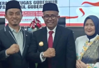 Nelfri Asfandi saat Hadiri Pelantikan Pjs Bupati dan Walikota