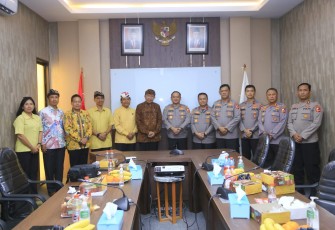 Kepala Operasi Nusantara Cooling System (Kaops NCS) Polri, Irjen Asep Edi Suheri saat kunjungan ke Kantor PHDI di Salemba, Jakarta Pusat, Senin (22/1/2024).