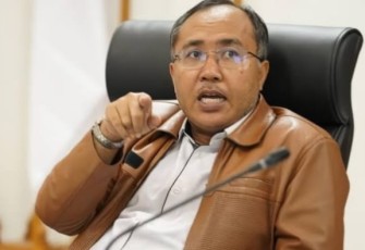  Anggota Komisi V DPR RI Suryadi Jaya Purnama 