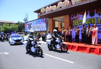 NCS Polri Sebar 5000 Paket Sembako
